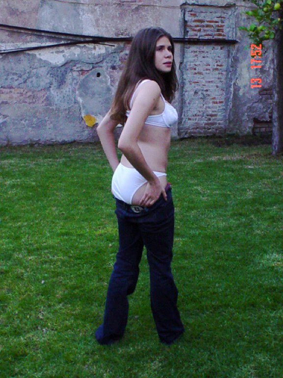 Eulalie 29 Escort girl Halluin