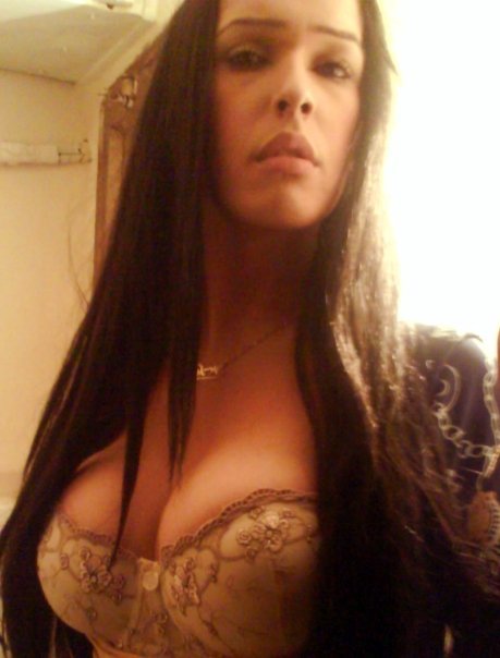 Corinne 27 Escort girl Landerneau